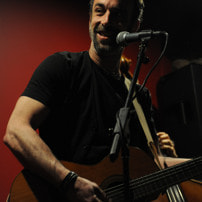Vincent, guitariste du groupe Vipère